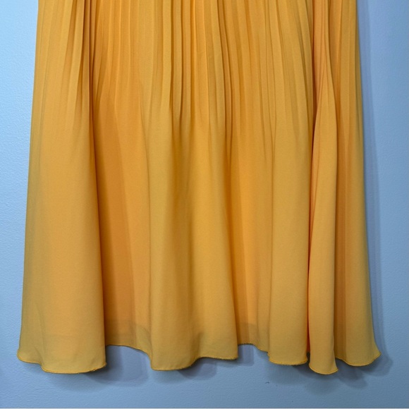 J. Crew Pleated High Rise Midi Skirt Elastic Waist Pull On Saffron Yellow Size 8 - Picture 4 of 11